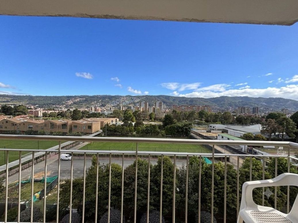 Apartamento de 3 alcobas en venta en Rincon Del Cedro, Bogotá, 98 m² · foto 16 de 17