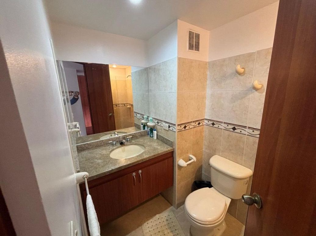 Apartamento de 3 alcobas en venta en Rincon Del Cedro, Bogotá, 98 m² · foto 12 de 17