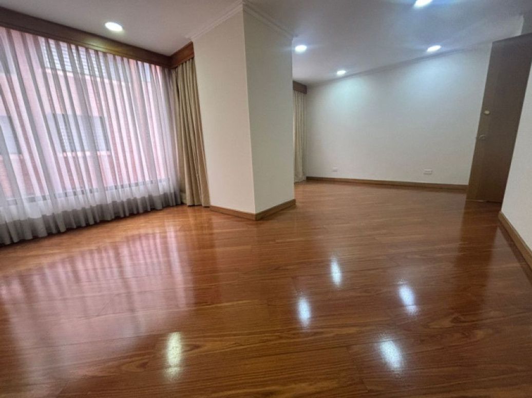Apartamento de 2 alcobas en venta en Chicó Norte, Bogotá, 196 m² · foto 7 de 20