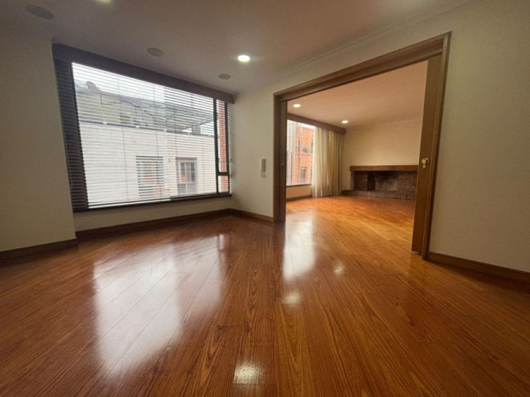 Apartamento de 2 alcobas en venta en Chicó Norte, Bogotá, 196 m² · foto 4 de 20