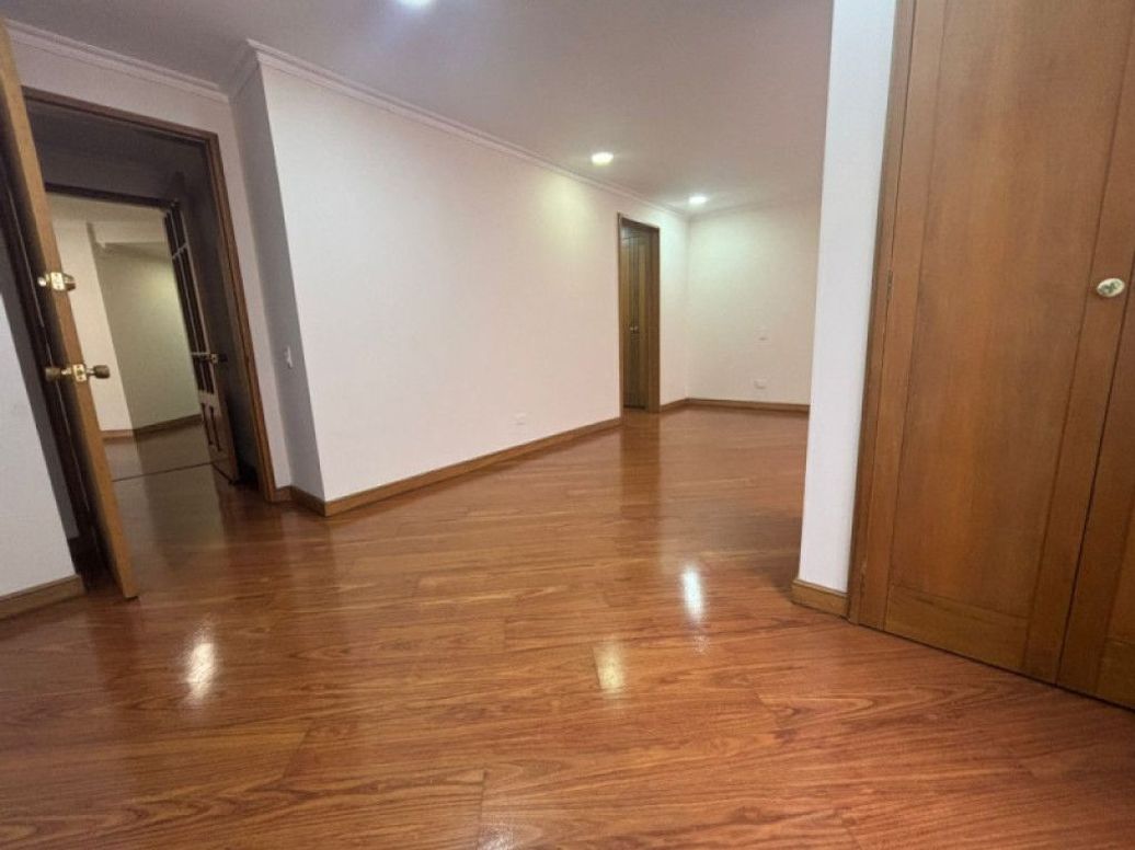 Apartamento de 2 alcobas en venta en Chicó Norte, Bogotá, 196 m² · foto 16 de 20