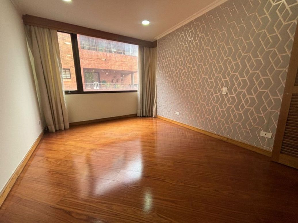Apartamento de 2 alcobas en venta en Chicó Norte, Bogotá, 196 m² · foto 13 de 20
