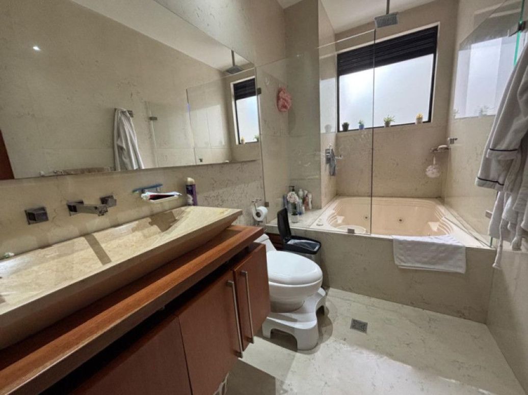 Casa de 4 alcobas en venta en Niza Suba, Bogotá, 380 m² · foto 17 de 20