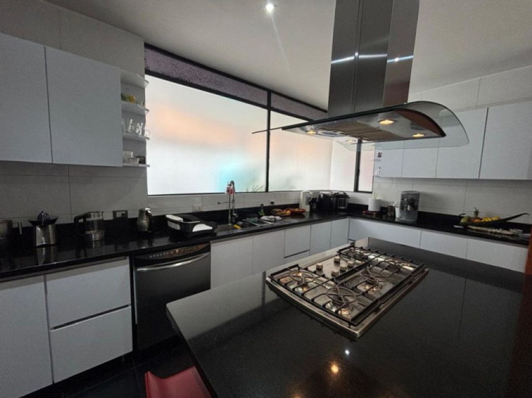 Casa de 4 alcobas en venta en Niza Suba, Bogotá, 380 m² · foto 8 de 20