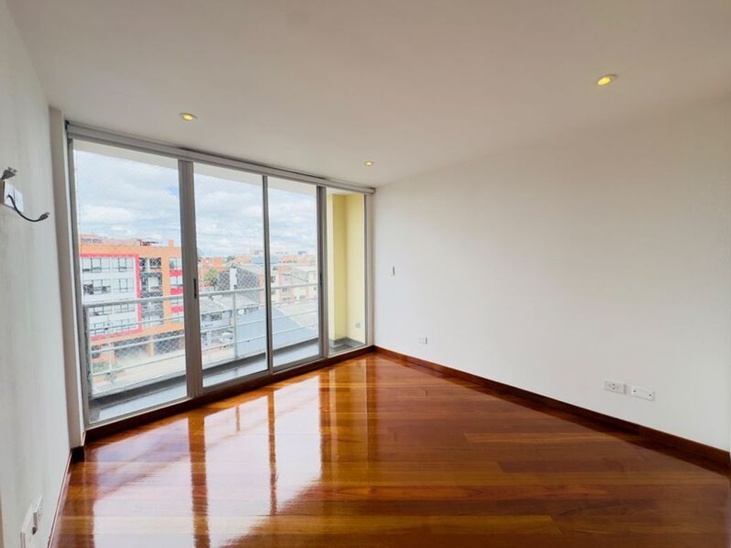 Apartamento de 4 alcobas en venta en Puente Largo, Bogotá, 136 m² · foto 5 de 12