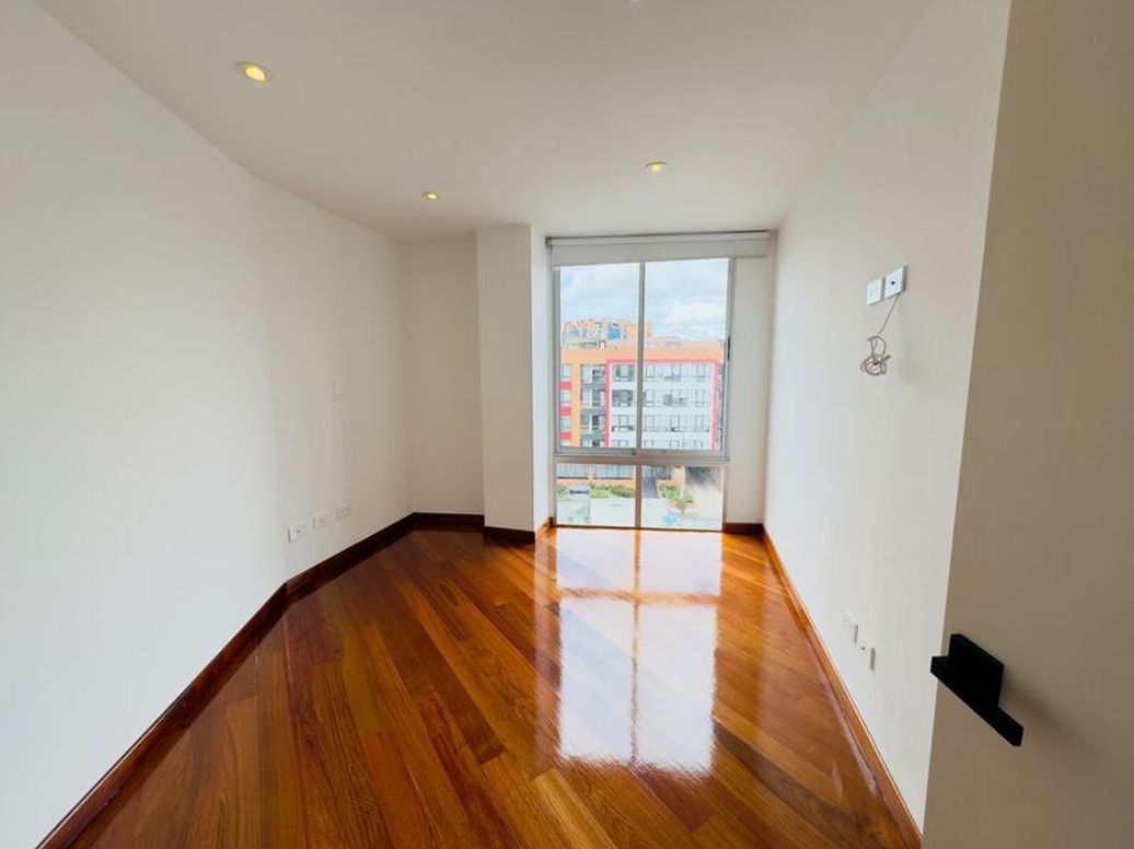 Apartamento de 4 alcobas en venta en Puente Largo, Bogotá, 136 m² · foto 4 de 12