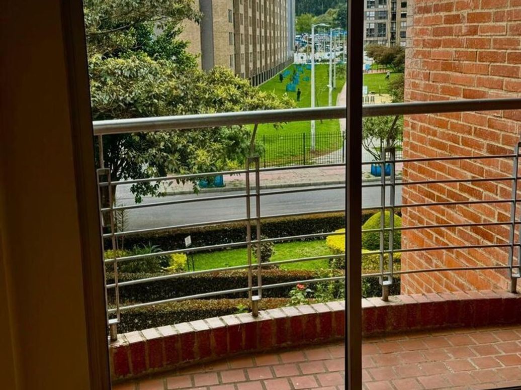 Apartamento de 3 alcobas en venta en El Plan, Bogotá, 89 m² · foto 5 de 7