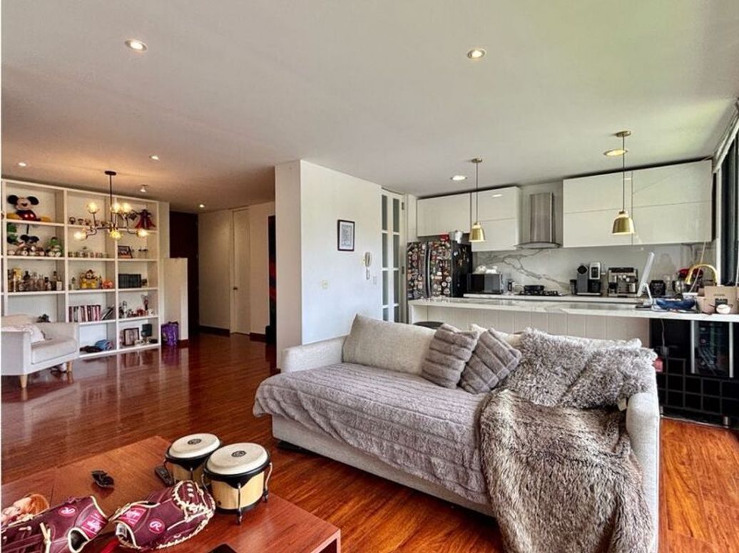 Apartamento de 3 alcobas en venta en Estoril, Bogotá, 131 m² · foto 2 de 20