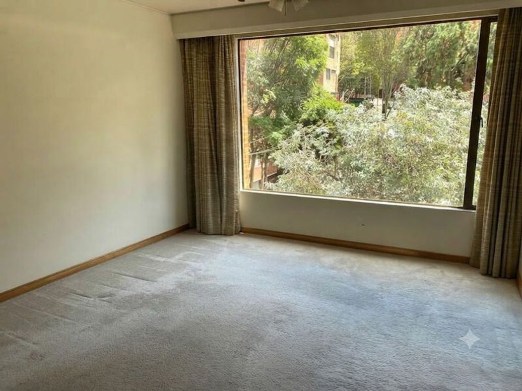 Apartamento de 3 alcobas en venta en Los Rosales, Bogotá, 246 m² · foto 13 de 17