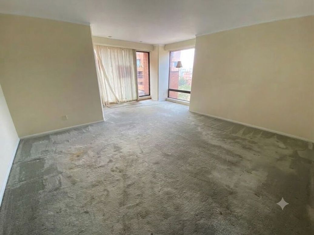 Apartamento de 3 alcobas en venta en Los Rosales, Bogotá, 246 m² · foto 10 de 17