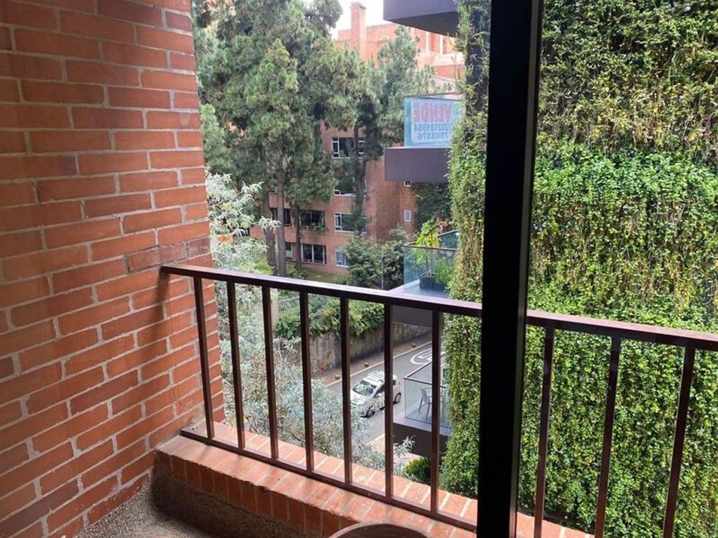 Apartamento de 3 alcobas en venta en Los Rosales, Bogotá, 246 m² · foto 6 de 17