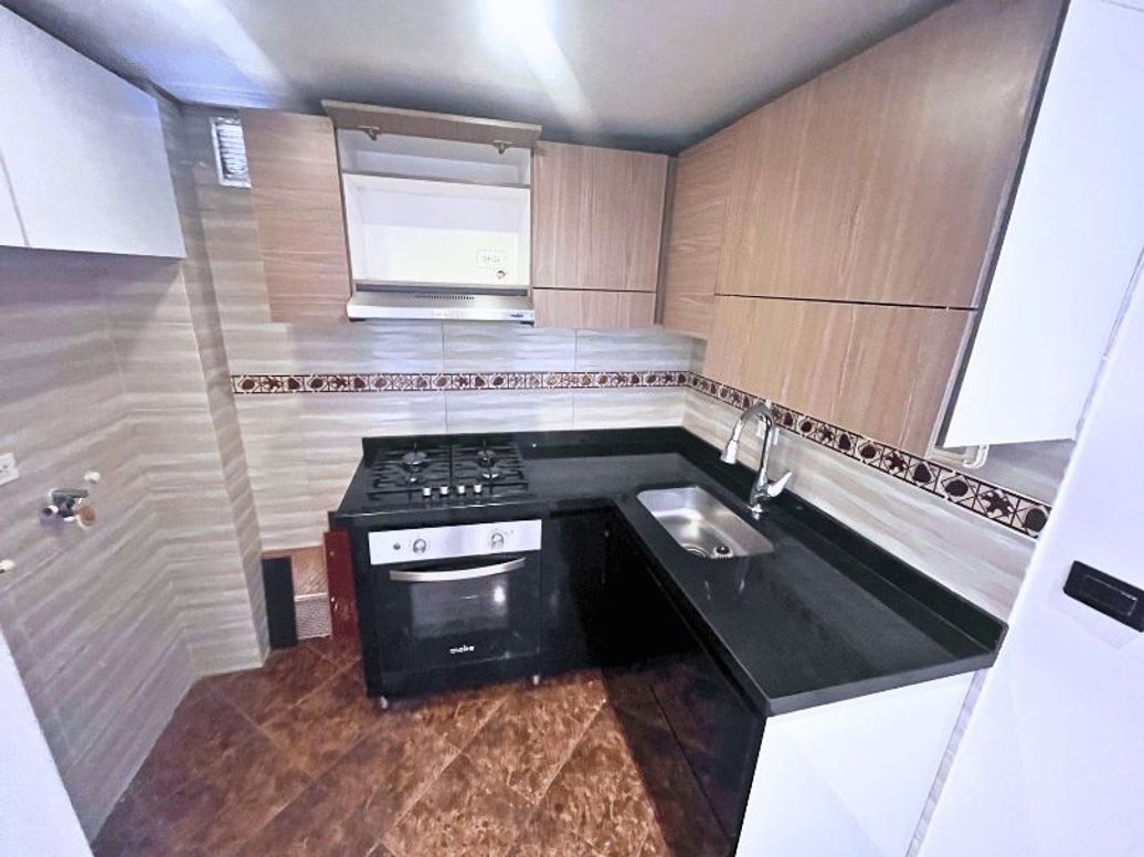 Apartamento de 3 alcobas en venta en Las Luces, Bogotá, 49 m² · foto 3 de 14