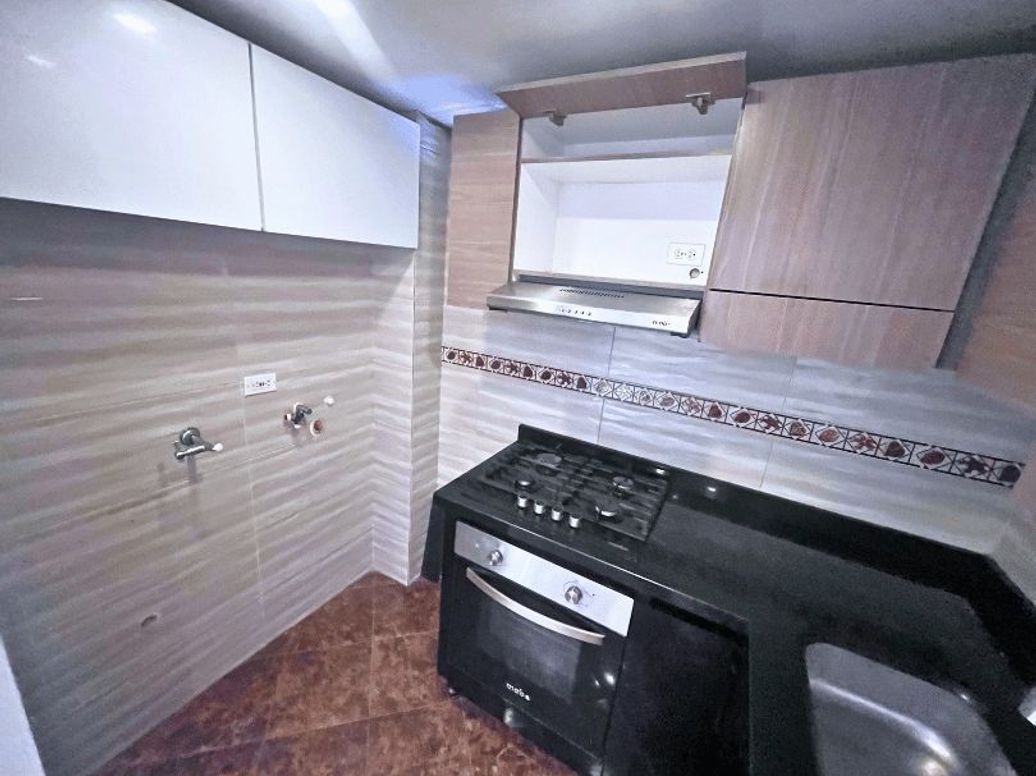 Apartamento de 3 alcobas en venta en Las Luces, Bogotá, 49 m² · foto 4 de 14
