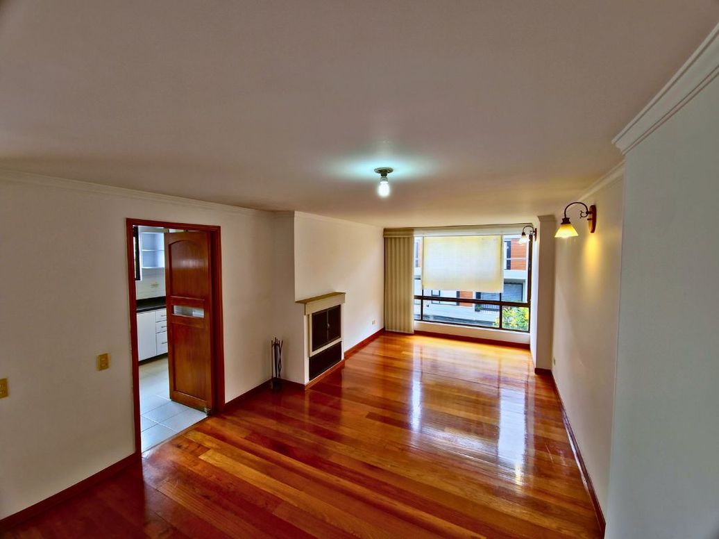 Apartamento de 3 alcobas en venta en El Contador, Bogotá, 100 m² · foto 2 de 14
