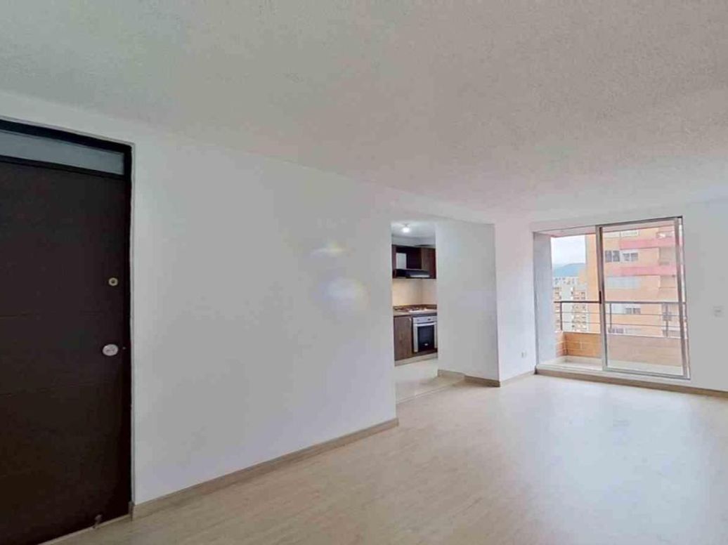 Apartamento de 3 alcobas en venta en Hayuelos, Bogotá, 55 m² · foto 2 de 19