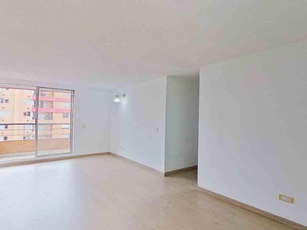 Apartamento de 3 alcobas en venta en Hayuelos, Bogotá, 55 m² · foto 3 de 19