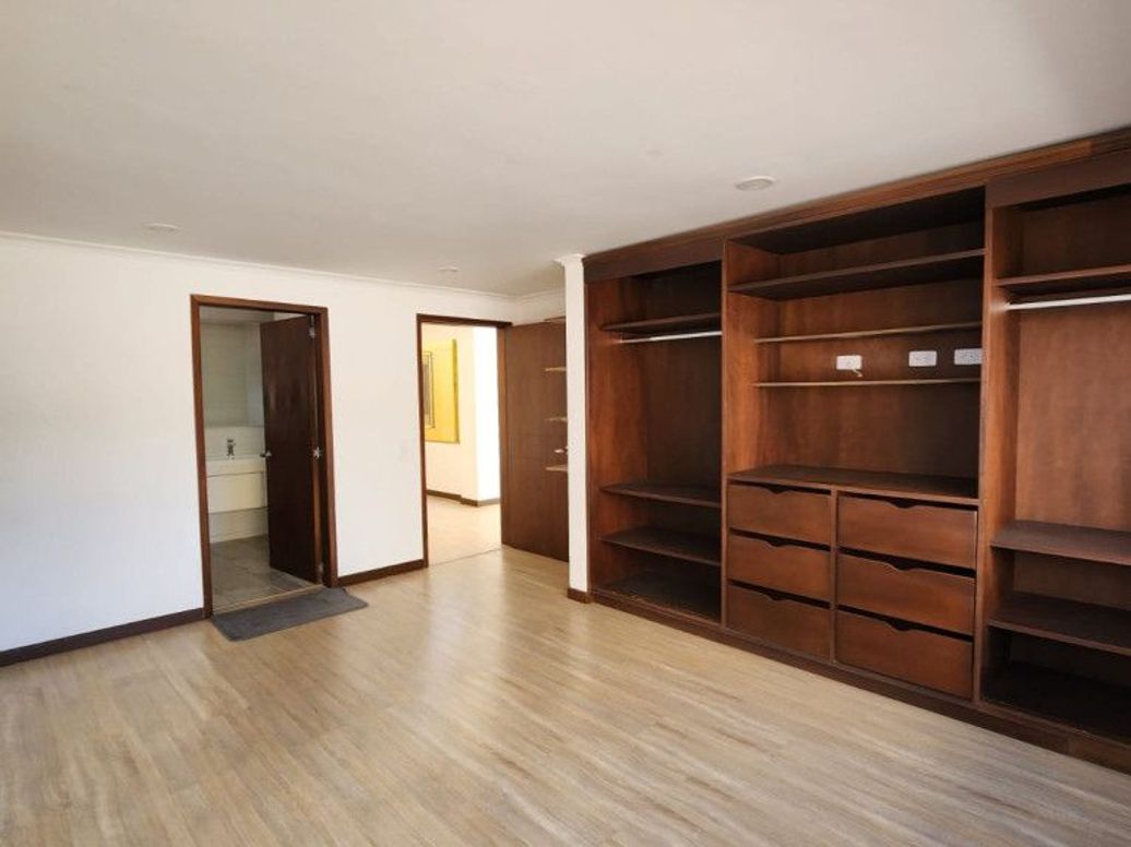 Apartamento de 3 alcobas en venta en Chico Norte Et. Iii, Bogotá, 295 m² · foto 10 de 20