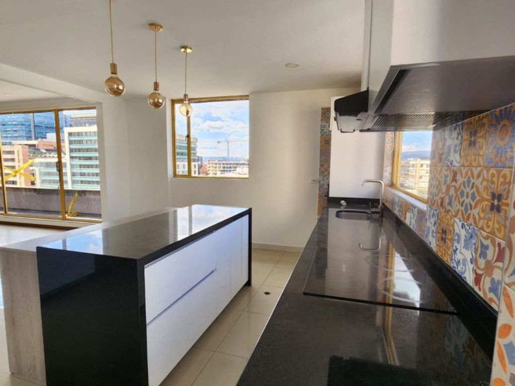 Apartamento de 3 alcobas en venta en Chico Norte Et. Iii, Bogotá, 295 m² · foto 4 de 20