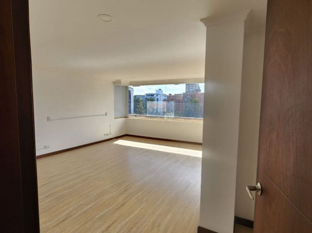 Apartamento de 3 alcobas en venta en Chico Norte Et. Iii, Bogotá, 295 m² · foto 14 de 20