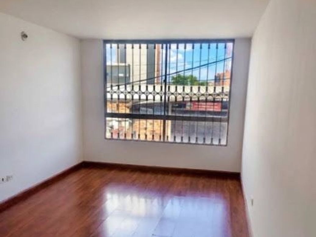 Apartamento de 3 alcobas en venta en Tuna Baja, Bogotá, 67 m² · foto 2 de 17