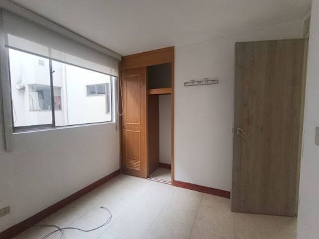 Apartamento de 3 alcobas en venta en San José De Spring, Bogotá, 60 m² · foto 11 de 14