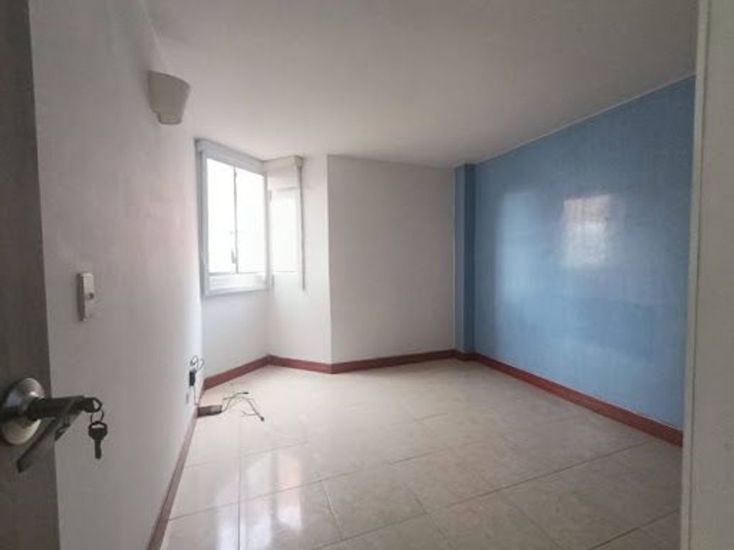 Apartamento de 3 alcobas en venta en San José De Spring, Bogotá, 60 m² · foto 12 de 14