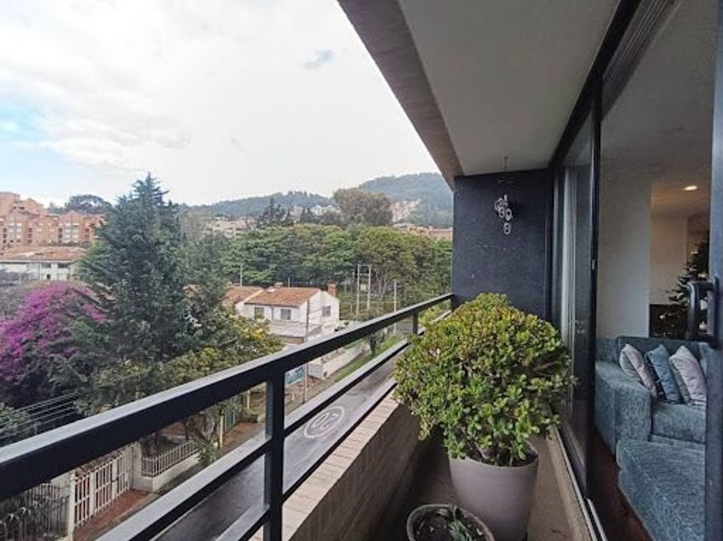 Apartamento de 2 alcobas en venta en Bella Suiza, Bogotá, 119 m² · foto 5 de 20
