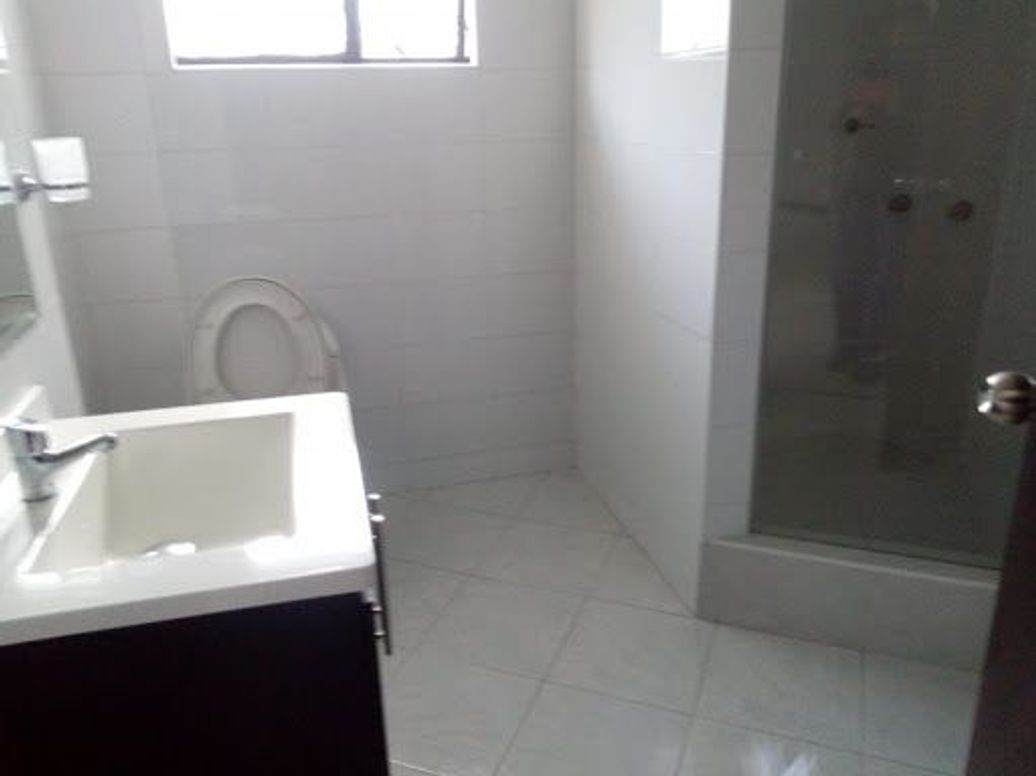 Casa de 5 alcobas en venta en Rionegro, Bogotá, 240 m² · foto 10 de 14