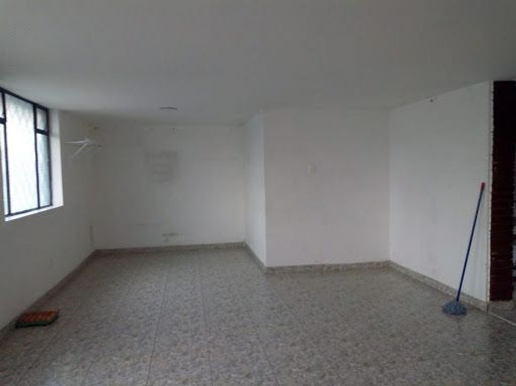 Casa de 5 alcobas en venta en Rionegro, Bogotá, 240 m² · foto 8 de 14
