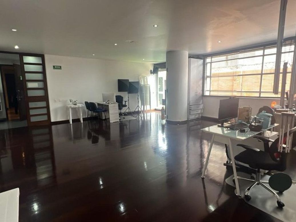 Apartamento de 2 alcobas en venta en San Patricio, Bogotá, 204 m² · foto 2 de 15