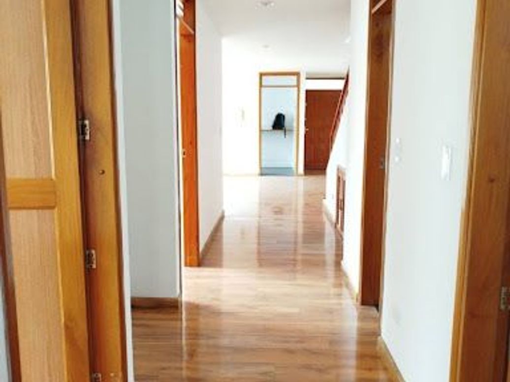Apartamento de 4 alcobas en venta en La Calleja, Bogotá, 218 m² · foto 9 de 20