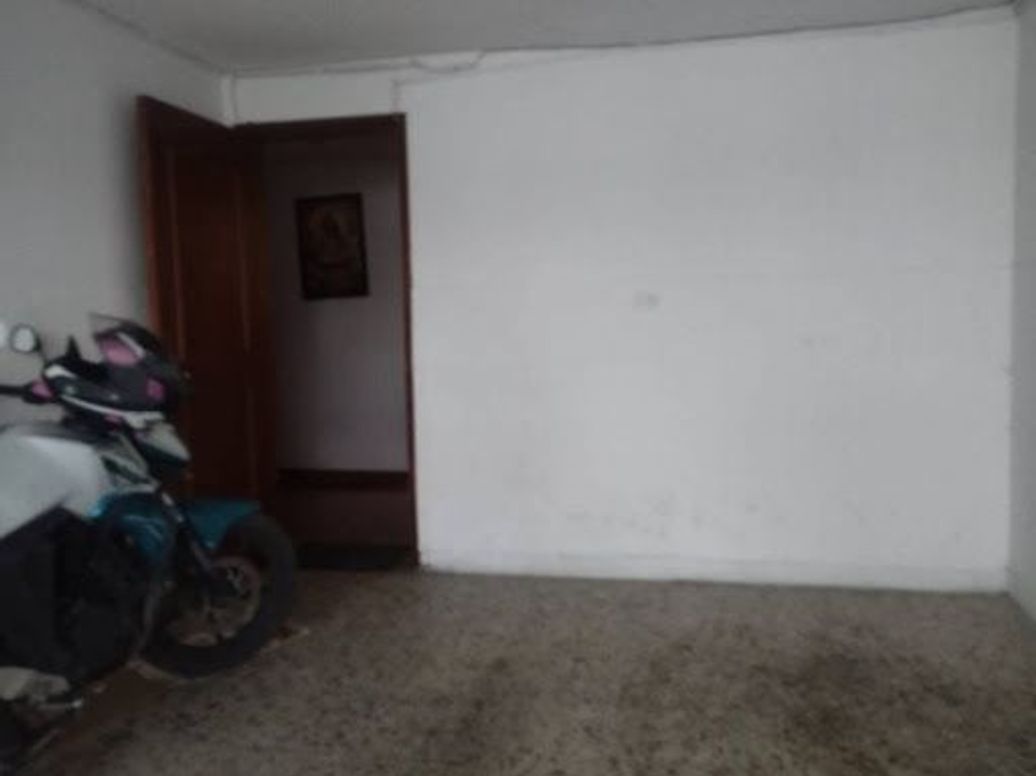 Casa de 10 alcobas en venta en San Rafael, Bogotá, 294 m² · foto 2 de 14