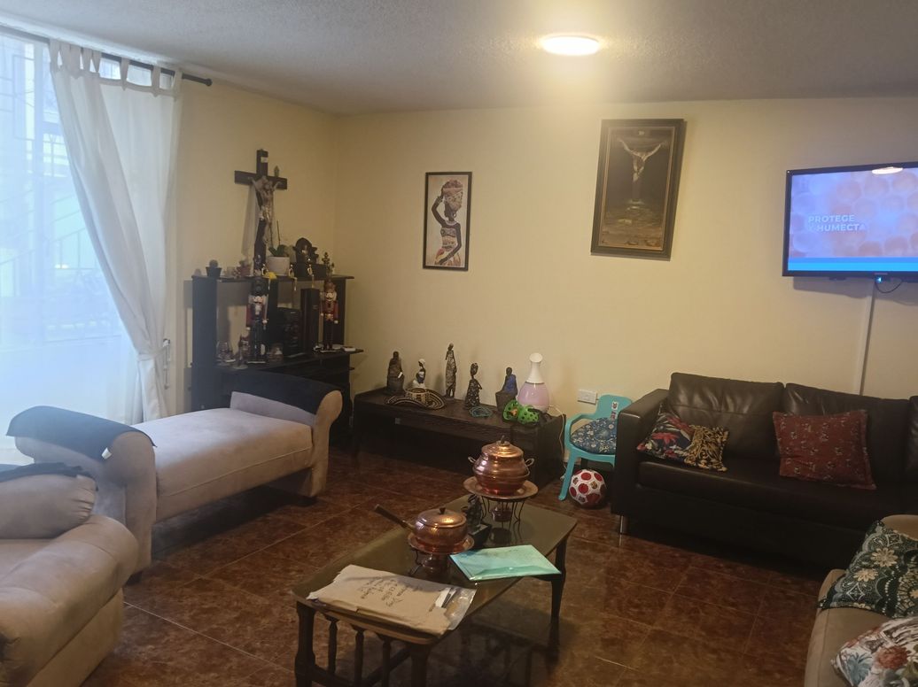 Casa de 5 alcobas en venta en La Cabaña, Bogotá, 250 m² · foto 4 de 12