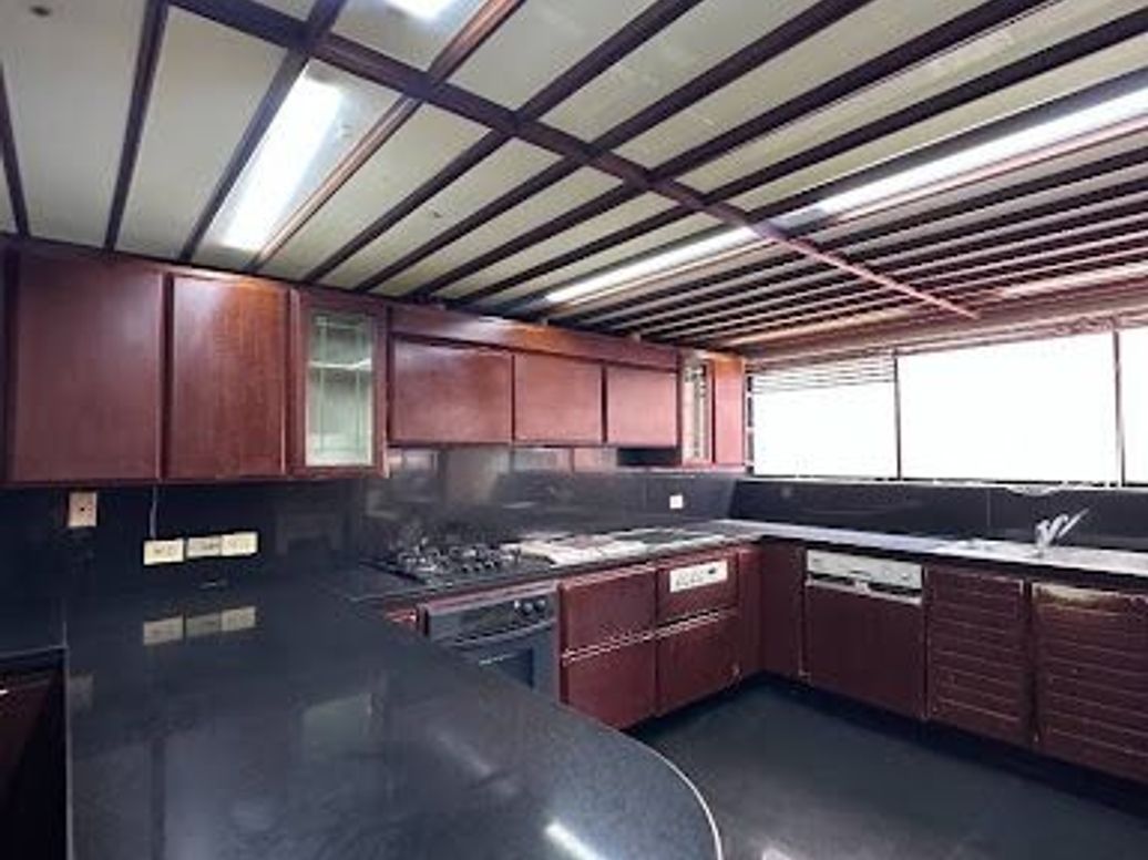 Apartamento de 4 alcobas en venta en Chicó Navarra, Bogotá, 285 m² · foto 4 de 12