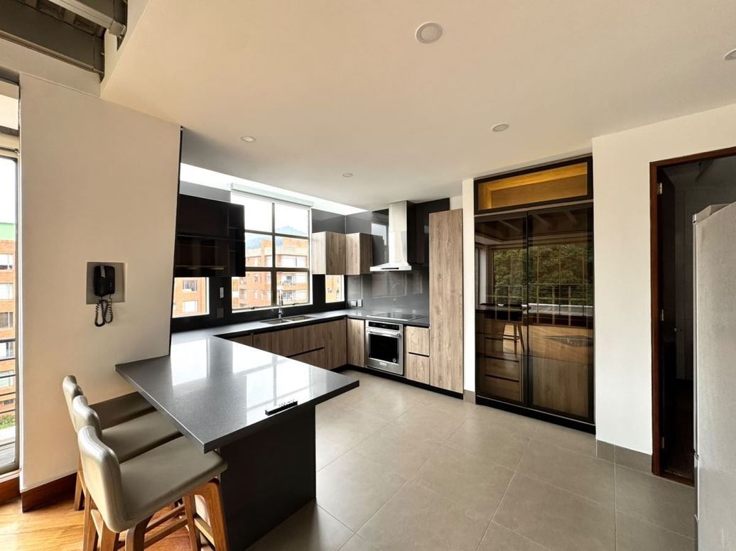 Apartamento de 4 alcobas en venta en Chicó Navarra, Bogotá, 206 m² · foto 8 de 20