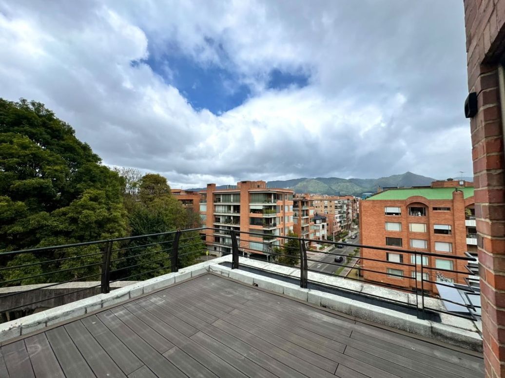 Apartamento de 4 alcobas en venta en Chicó Navarra, Bogotá, 206 m² · foto 14 de 20