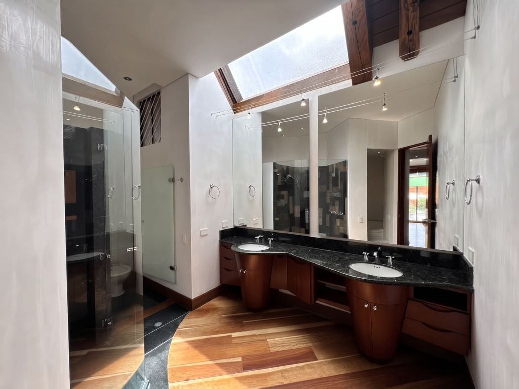 Apartamento de 4 alcobas en venta en Chicó Navarra, Bogotá, 206 m² · foto 15 de 20