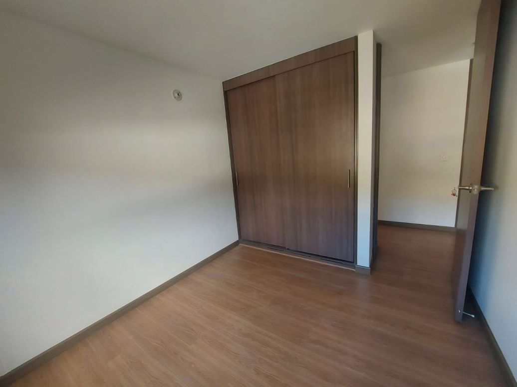 Apartamento de 3 alcobas en arriendo en Santa Teresa, Bogotá, 103 m² · foto 7 de 19