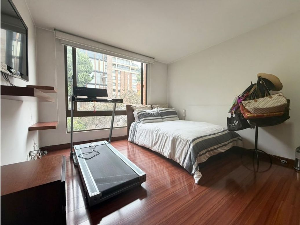 Apartamento de 3 alcobas en venta en Los Rosales, Bogotá, 142 m² · foto 17 de 17