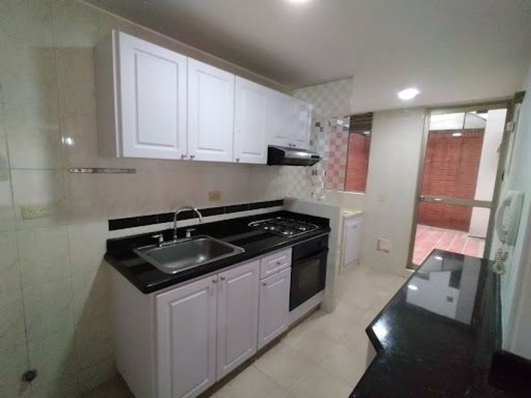 Apartamento de 3 alcobas en arriendo en Ciudad Salitre Suroriental, Bogotá, 76 m² · foto 6 de 20