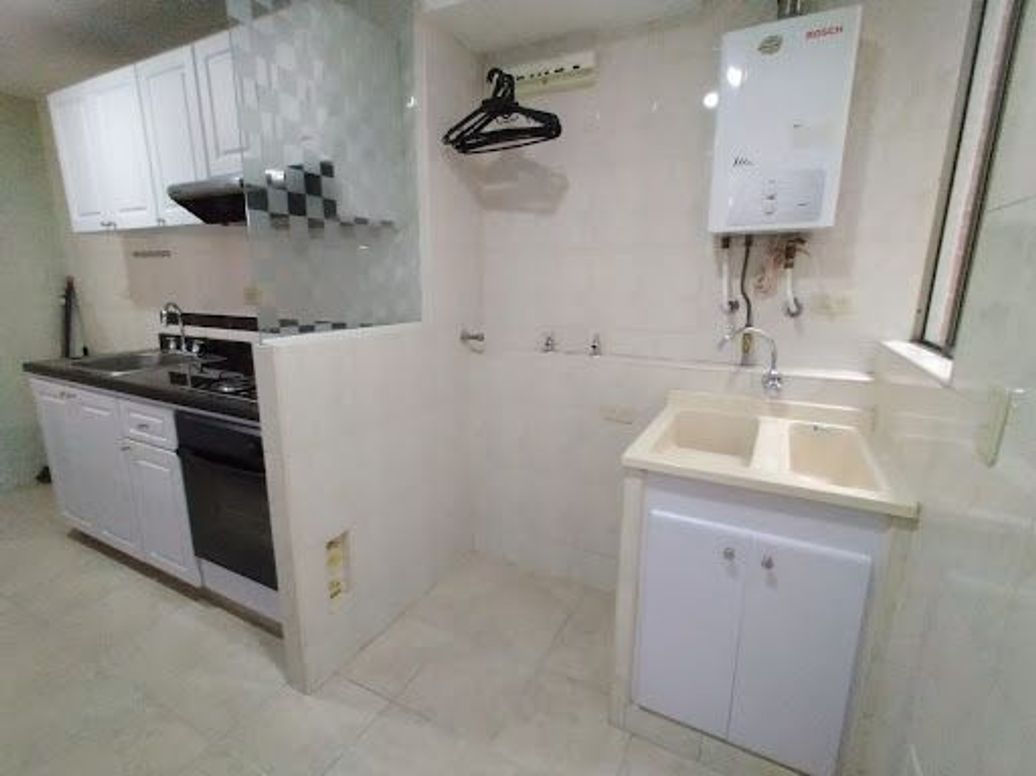 Apartamento de 3 alcobas en arriendo en Ciudad Salitre Suroriental, Bogotá, 76 m² · foto 8 de 20