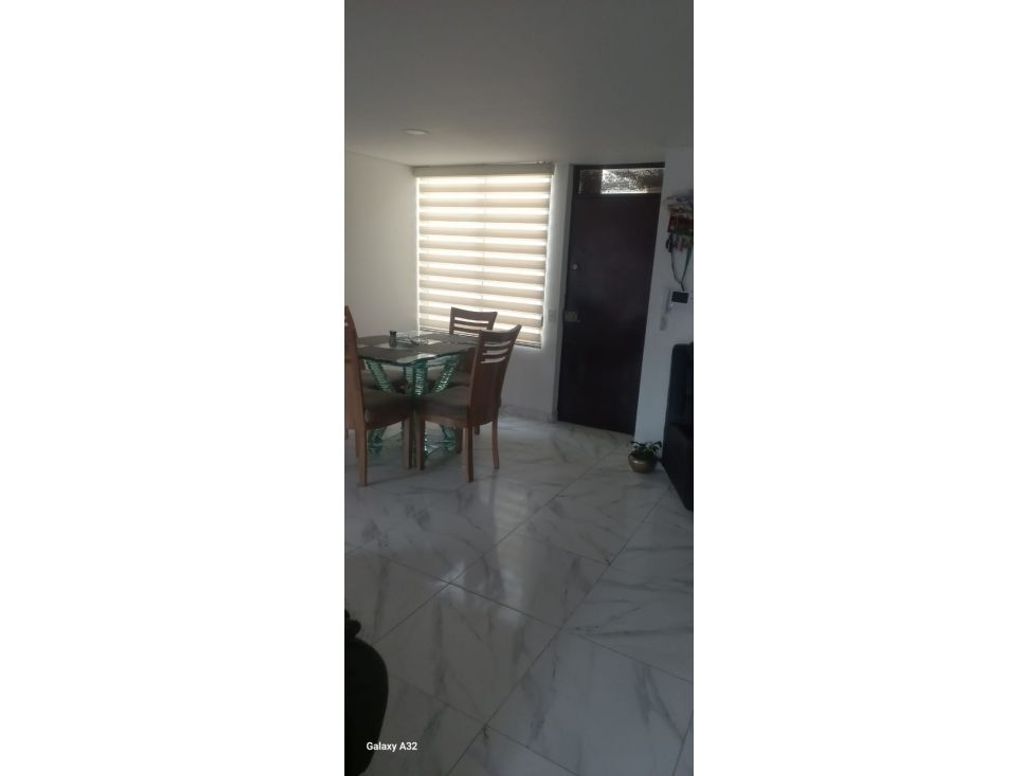 Apartamento de 3 alcobas en venta en Engativá, Bogotá, 60 m² · foto 2 de 11