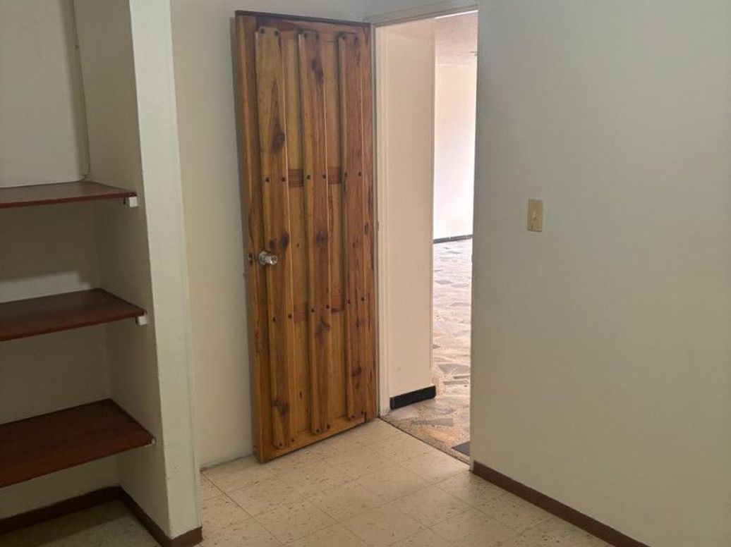 Casa de 10 alcobas en venta en Restrepo Occidental, Bogotá, 500 m² · foto 18 de 20