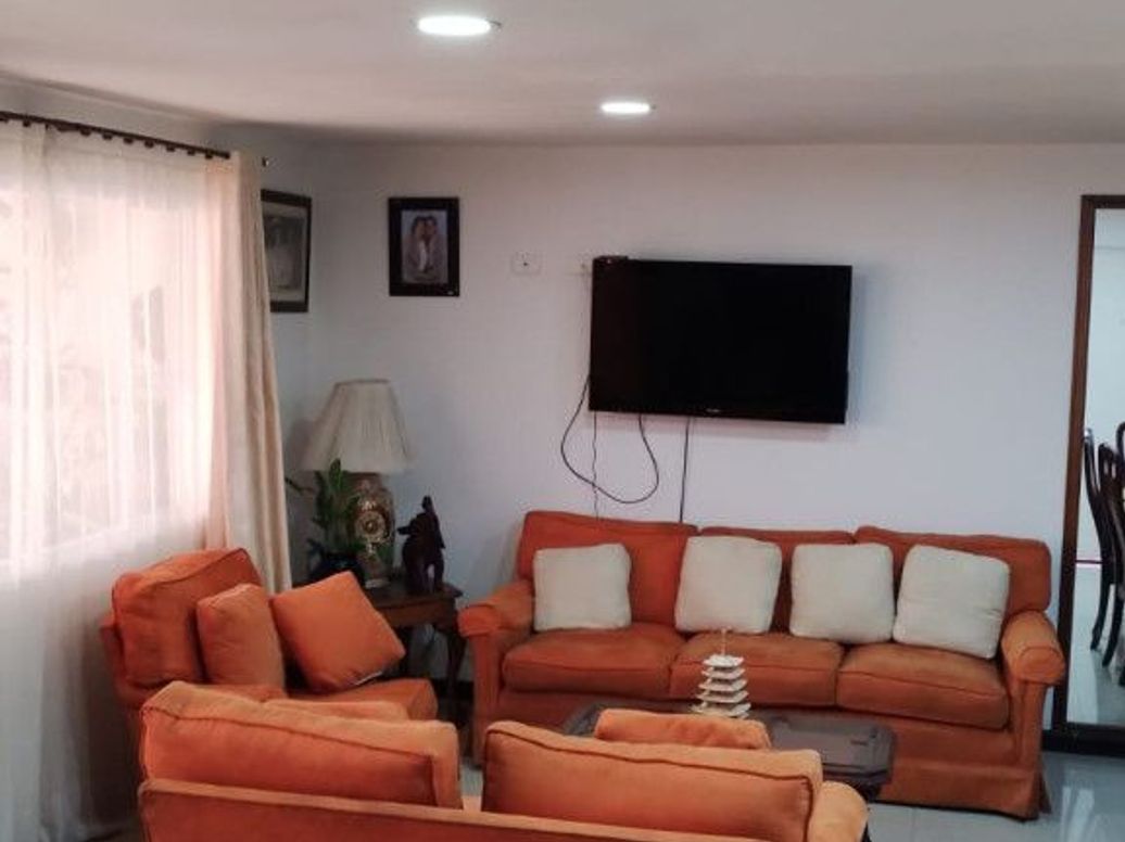 Casa de 10 alcobas en venta en Restrepo Occidental, Bogotá, 500 m² · foto 6 de 20