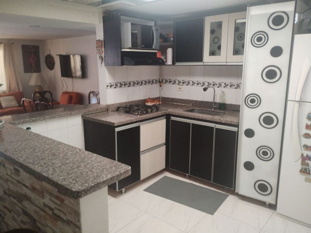 Casa de 10 alcobas en venta en Restrepo Occidental, Bogotá, 500 m² · foto 3 de 20
