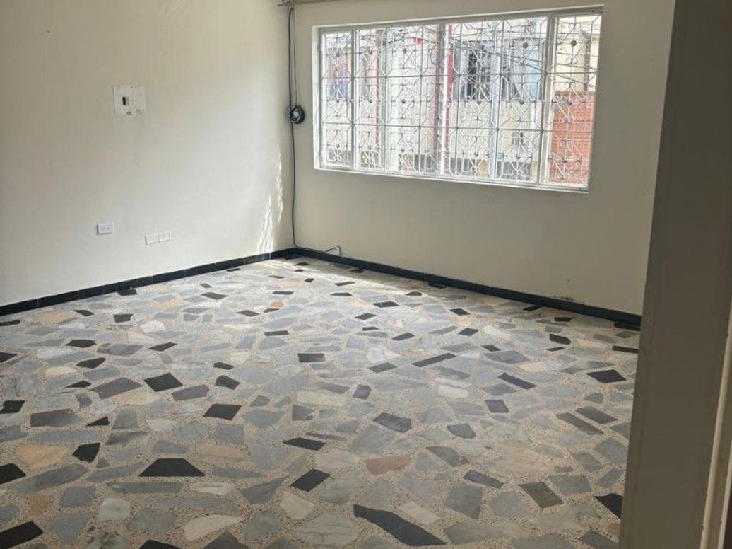 Casa de 10 alcobas en venta en Restrepo Occidental, Bogotá, 500 m² · foto 10 de 20