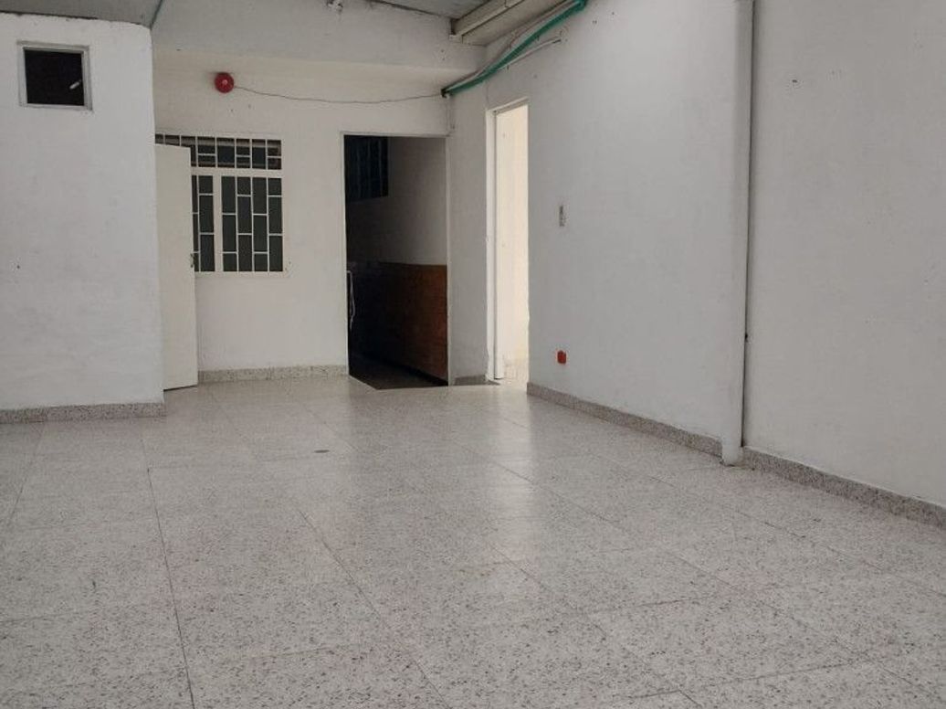 Casa de 10 alcobas en venta en Restrepo Occidental, Bogotá, 500 m² · foto 12 de 20