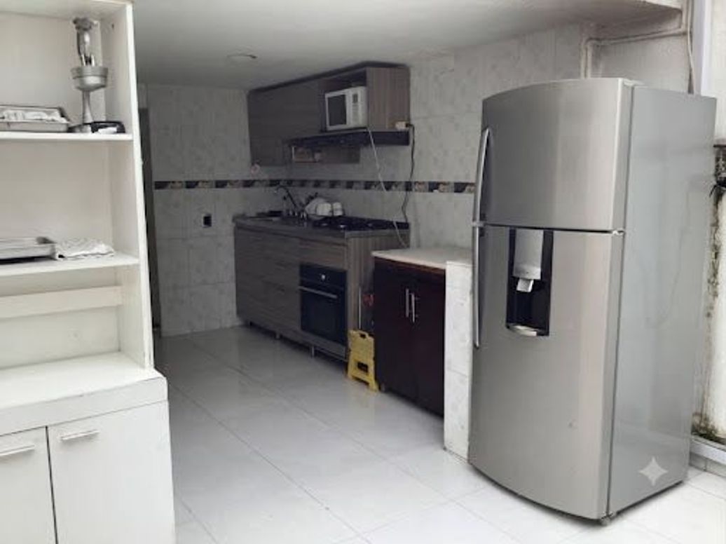 Casa de 3 alcobas en venta en Urbanización San Martín, Bogotá, 184 m² · foto 14 de 20