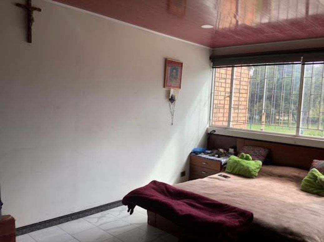 Casa de 3 alcobas en venta en Urbanización San Martín, Bogotá, 184 m² · foto 18 de 20
