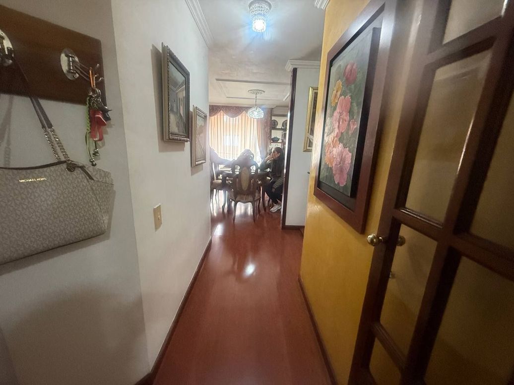 Apartamento de 4 alcobas en venta en Estrella Del Norte, Bogotá, 116 m² · foto 2 de 18
